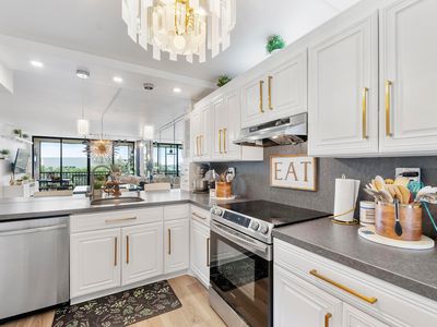 13 Royal Palm Way #5030