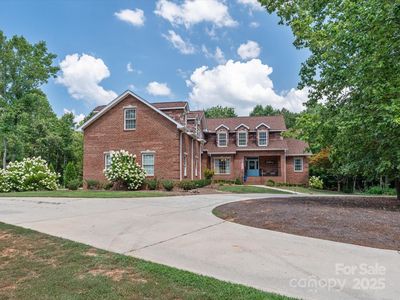 4050 Muirfield Dr