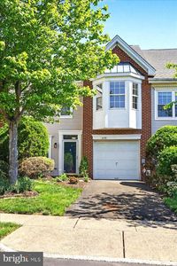408 Aqueduct Dr