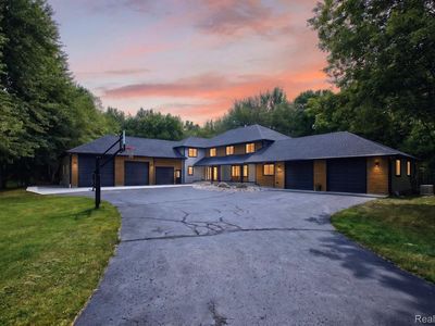 8290 Burleigh Rd