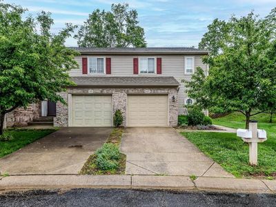 627 Bayberry Ct W