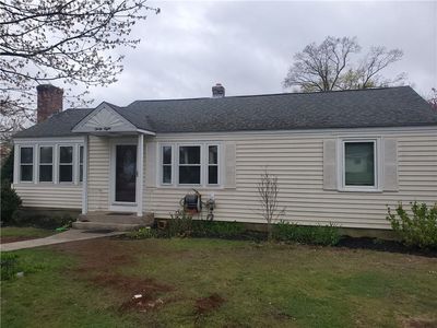 38 Rowe Ave