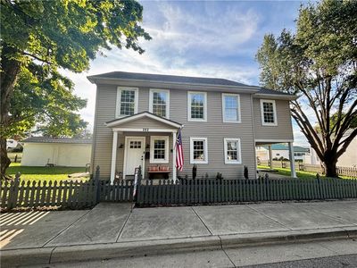 102 S Elm St