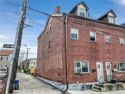 111 Pearl St