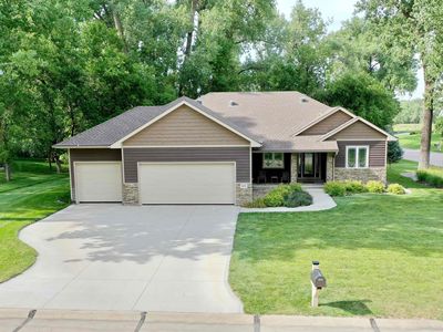 Property at 875 E Sawgrass Trl, Dakota Dunes, SD