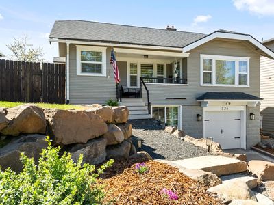 326 E 20th Ave