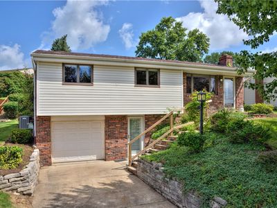 609 Bluestone Dr