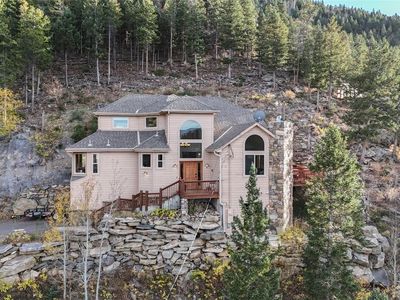 900 Sawmill Creek Road