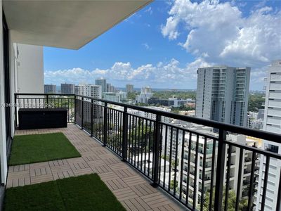 999 SW 1st Ave APT 2109