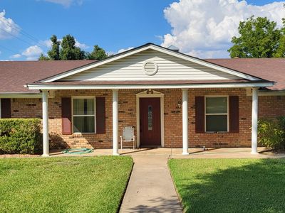 1321 Lakeview Dr