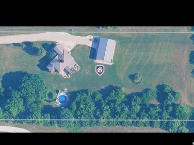 910 E 1938th Rd