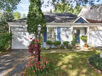 Property at 1540 N Broadmoor Ct, Palatine, IL