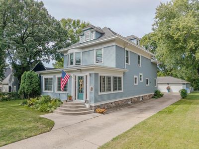 1128 Summit Ave