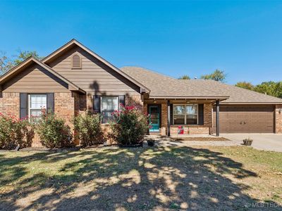 12910 W Southern Oaks St