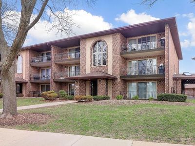7555 Sheridan Dr APT 1F