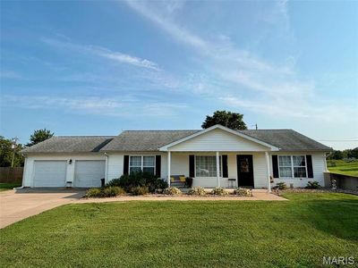 Property at 56429 Turner Acres Pl, New London, MO