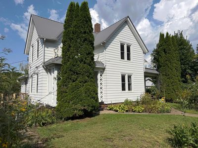 115 N Cedar St