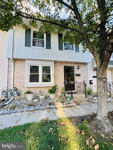 12 E Maple Ave APT 19