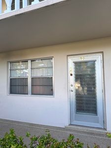 90 WINDSOR E