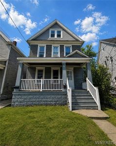 82 Reservation St