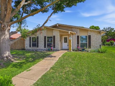 1322 Paris Dr