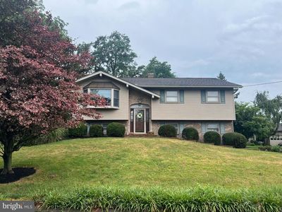 20 Locust St