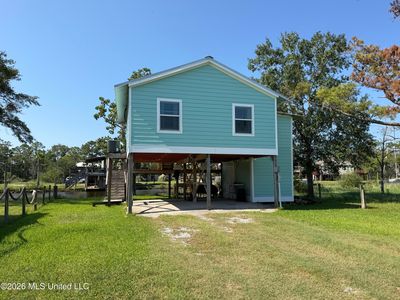 4099 Shark St