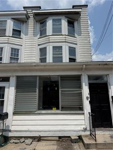 41 W Ridge St