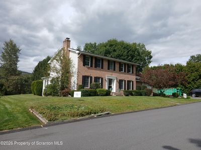 105 Belair Dr