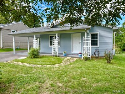 Property at 513 N Moore St, Waterloo, IL