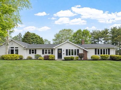 3 Maryvale Ln