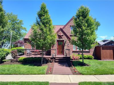 110 Labelle Ave
