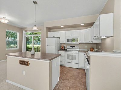 640 Gooseberry Dr #806