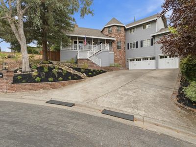 116 Simmons Way
