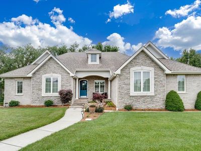 2529 N Rosemont Ct