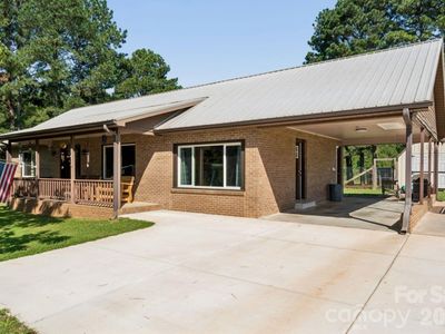 5507 State Line Rd