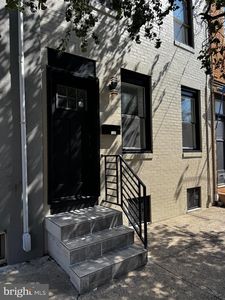 1203 Moore St