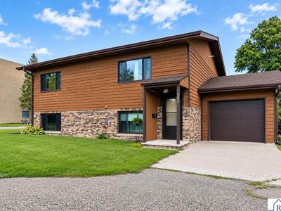 303 S Main St