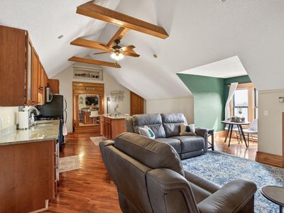 1936 Aldrich Ave S #E301