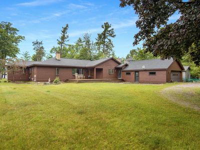 9421 Fairview Ave