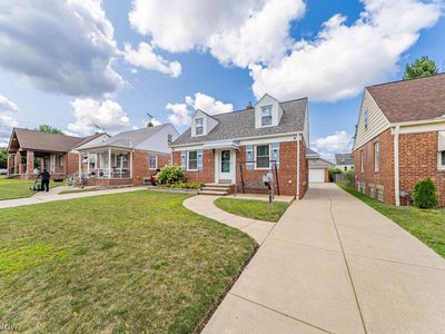 9408 Orchard Ave