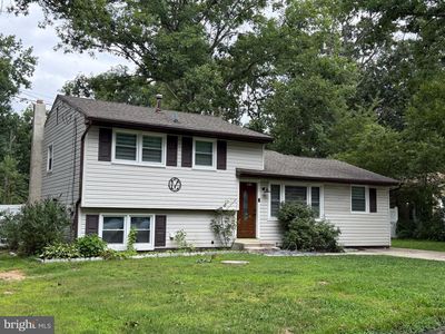 1270 Kathy Ln
