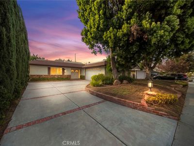 10037 Sunnybrae Ave