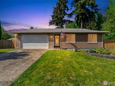 1005 185th Street CT E