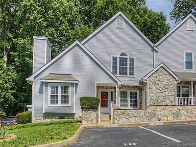 4910 Falkirk Mews