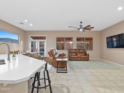 8183 N Sombrero Point Dr