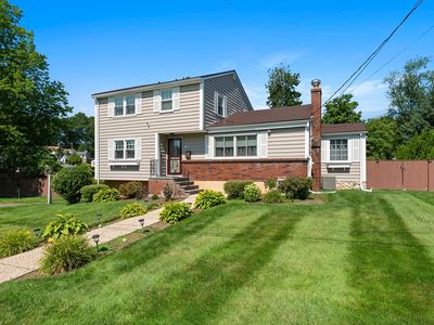 7 Fabens St
