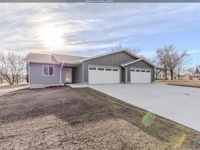 306 W 1st St Unit B