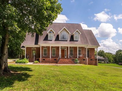2048 Neese Rd