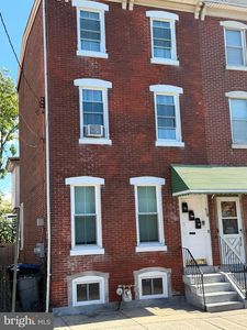 512 Chain St